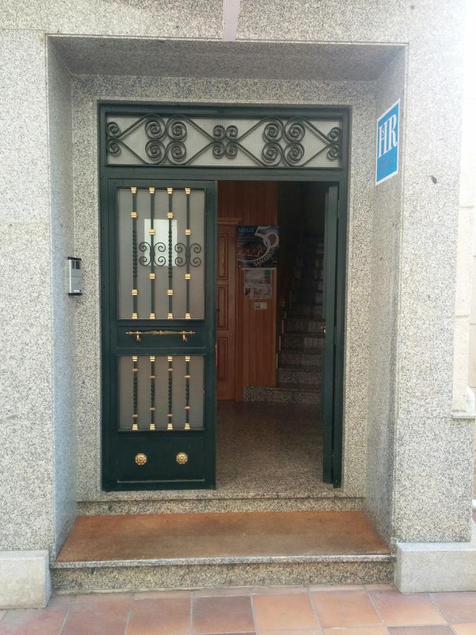 Hostal Carmen Ξενοδοχείο El Puente  Εξωτερικό φωτογραφία