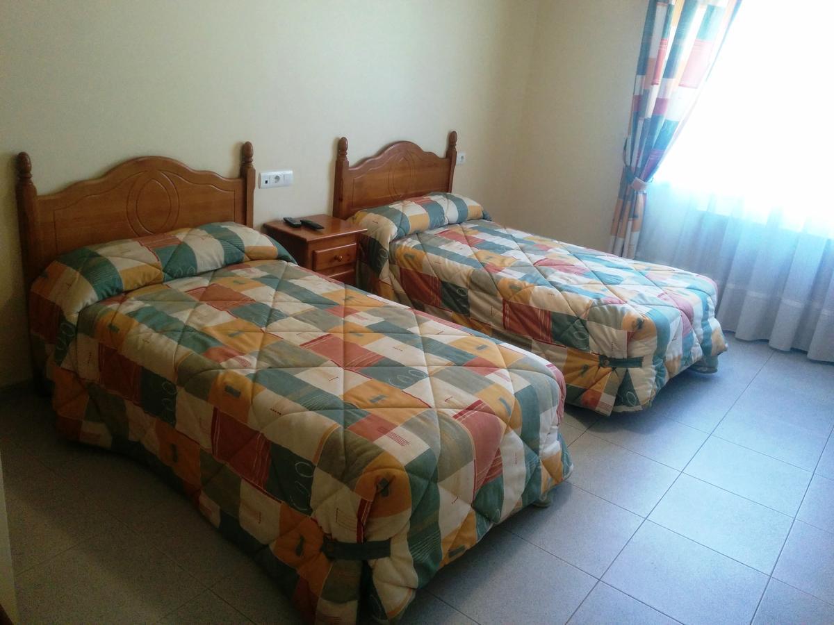 Hostal Carmen Ξενοδοχείο El Puente  Εξωτερικό φωτογραφία