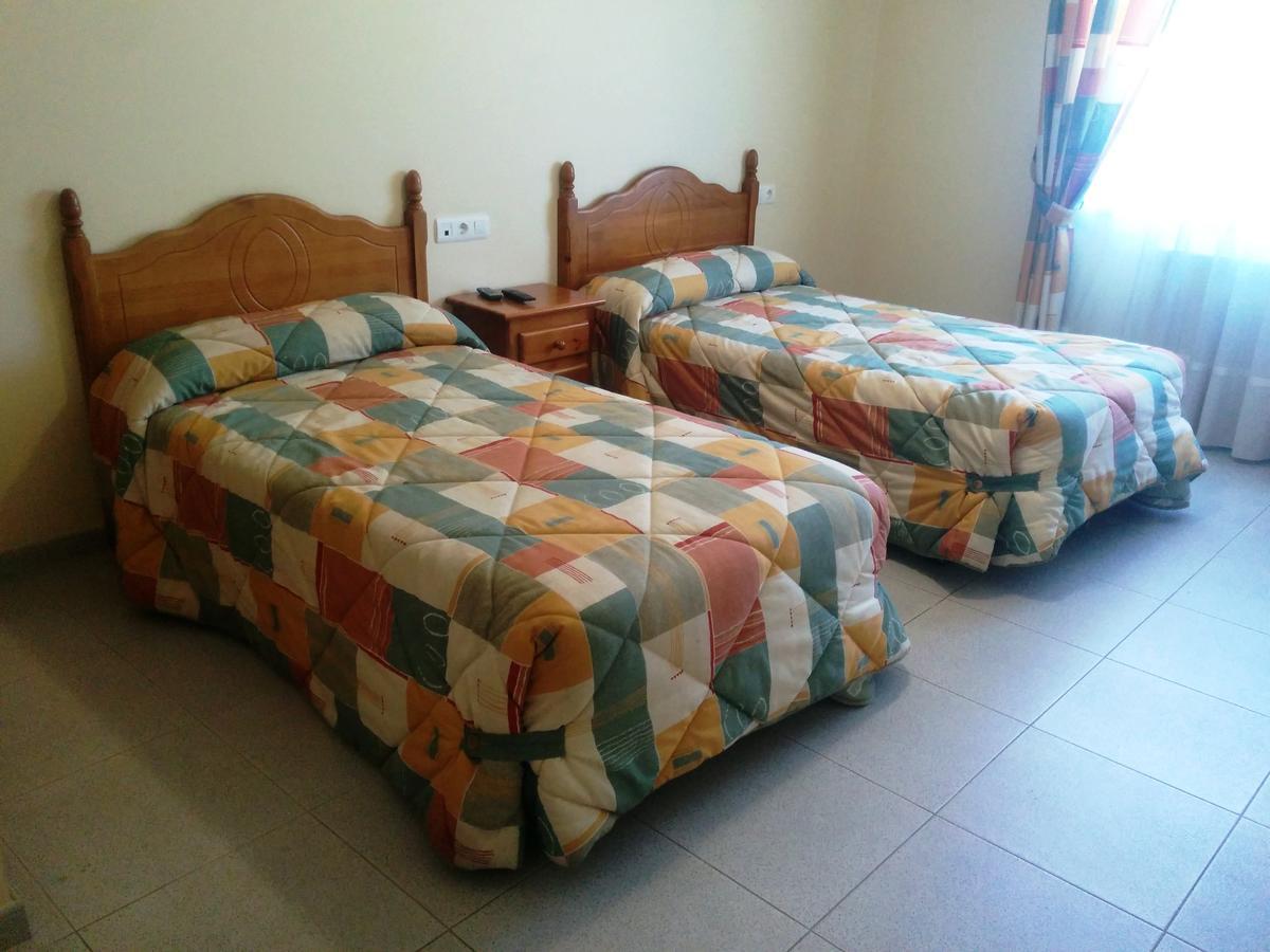 Hostal Carmen Ξενοδοχείο El Puente  Εξωτερικό φωτογραφία